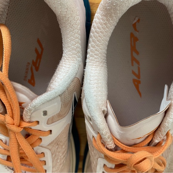 ALTRA Dusty Pink Torin 5 Lightweight Running Shoes SZ 7 - Picture 9 of 12